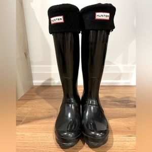 Women’s tall gloss hunter boots with removable fleece socks